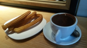 Couldn't forget chocolate y churros!!